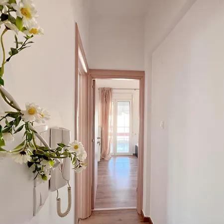 Wsd Spintharou New Cozy 3bd With Balcony City View